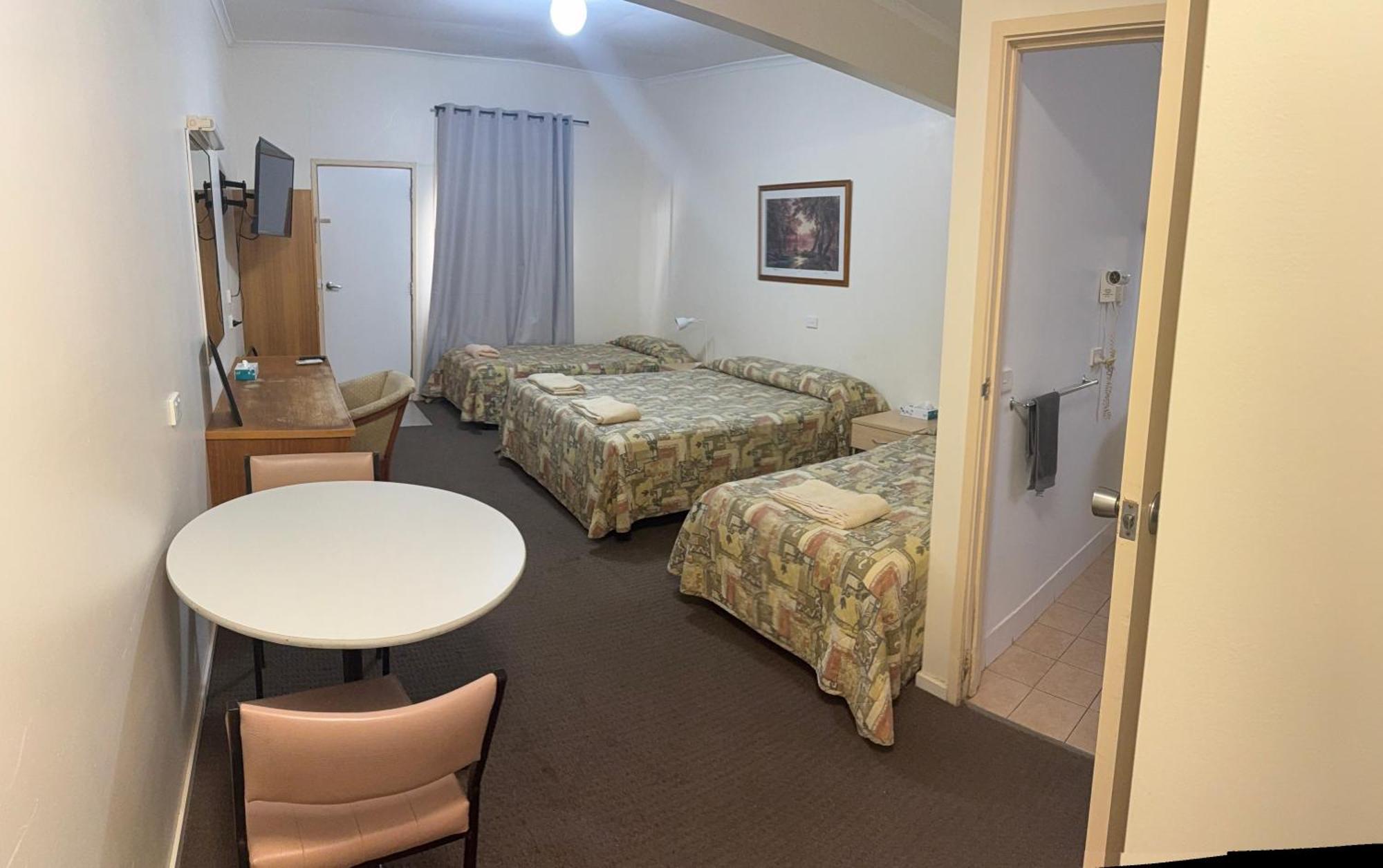 Mia Motel グリフィス エクステリア 写真