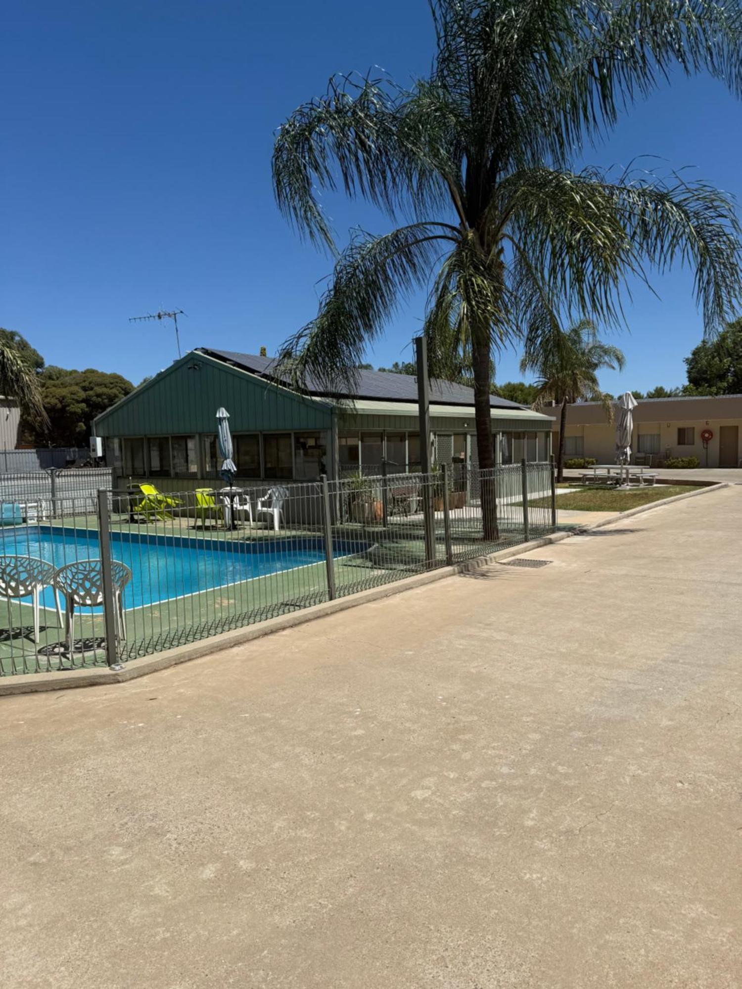 Mia Motel グリフィス エクステリア 写真