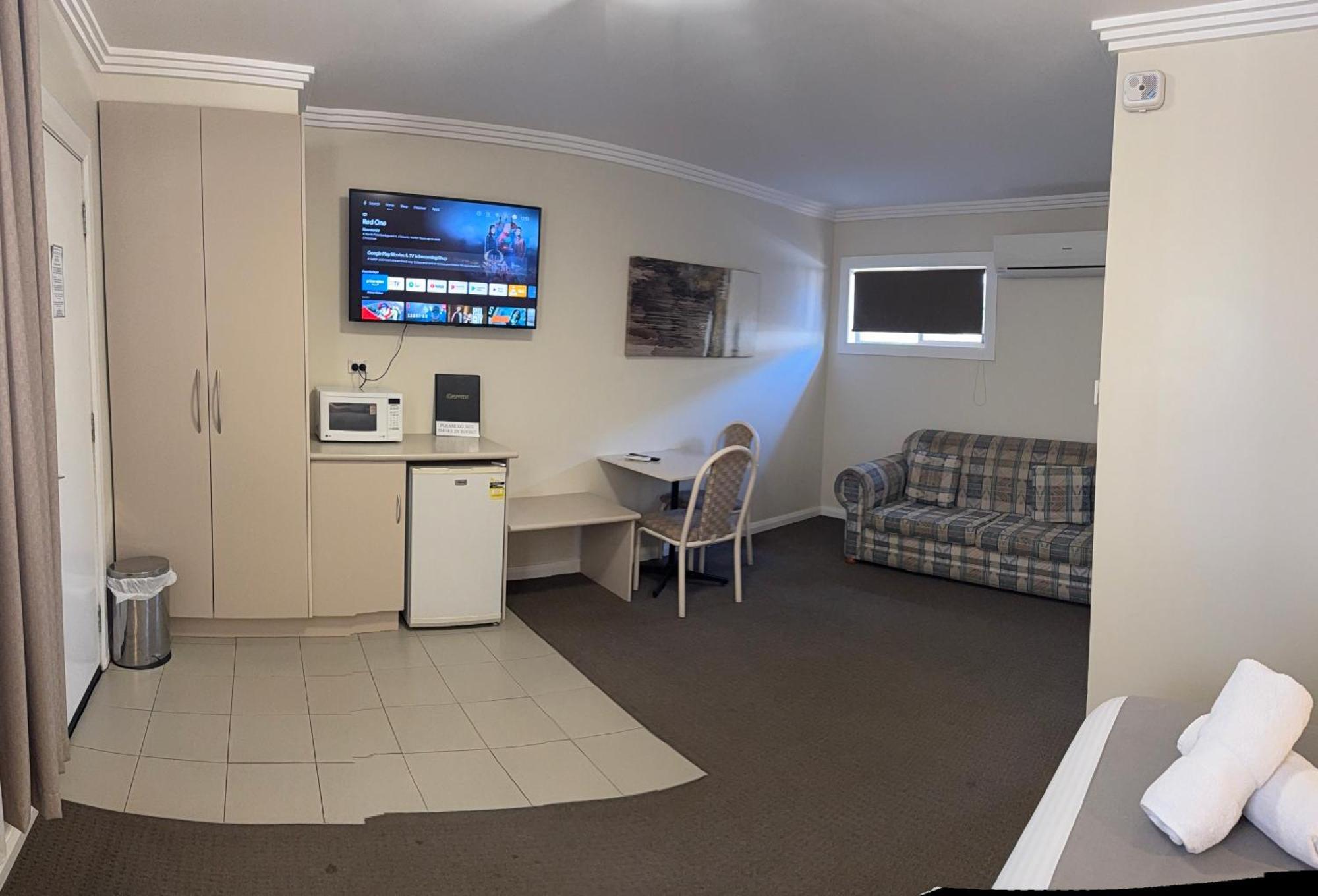 Mia Motel グリフィス エクステリア 写真