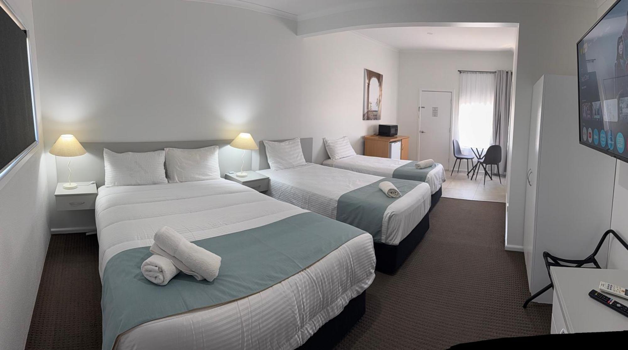 Mia Motel グリフィス エクステリア 写真