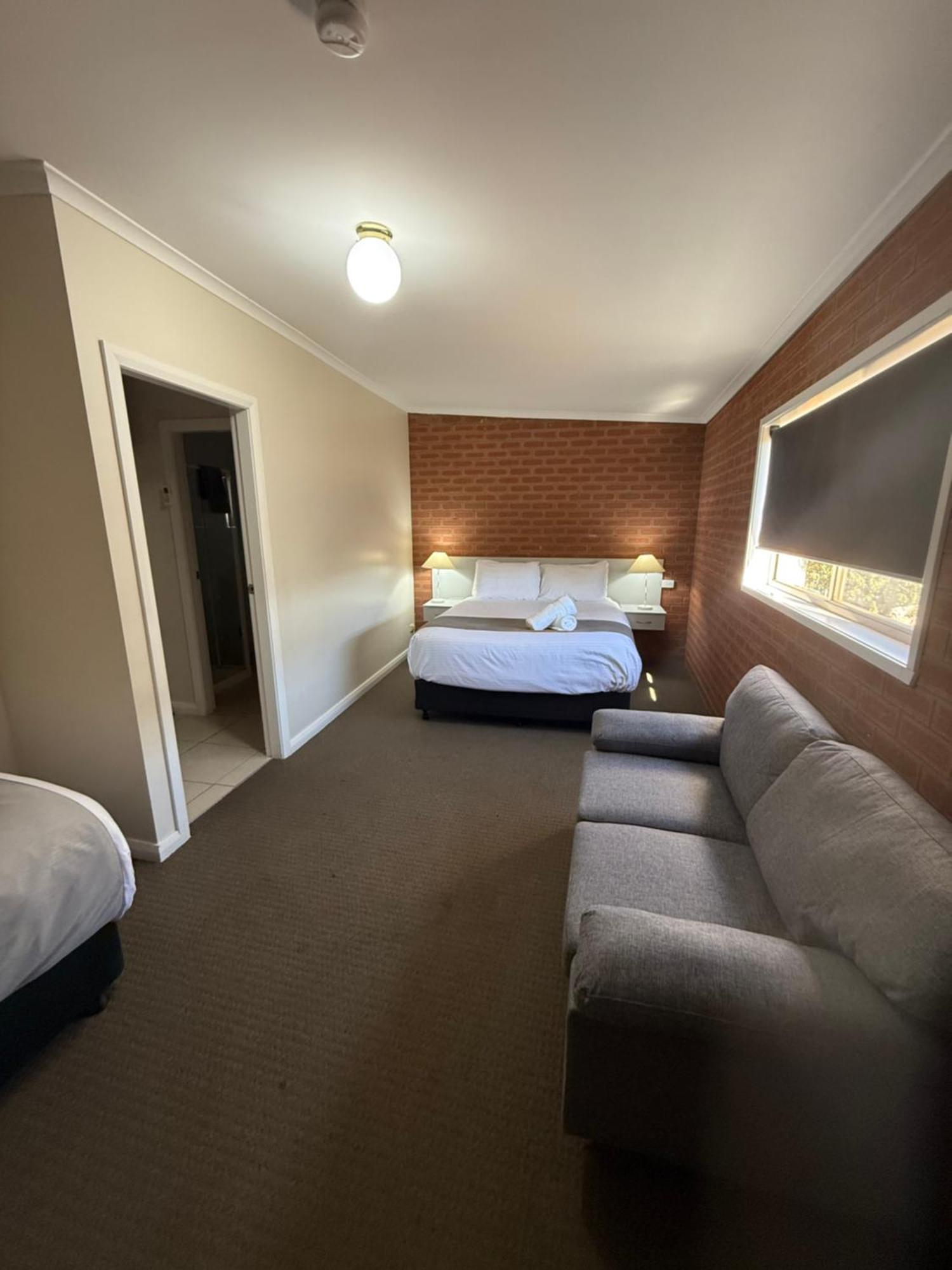 Mia Motel グリフィス エクステリア 写真