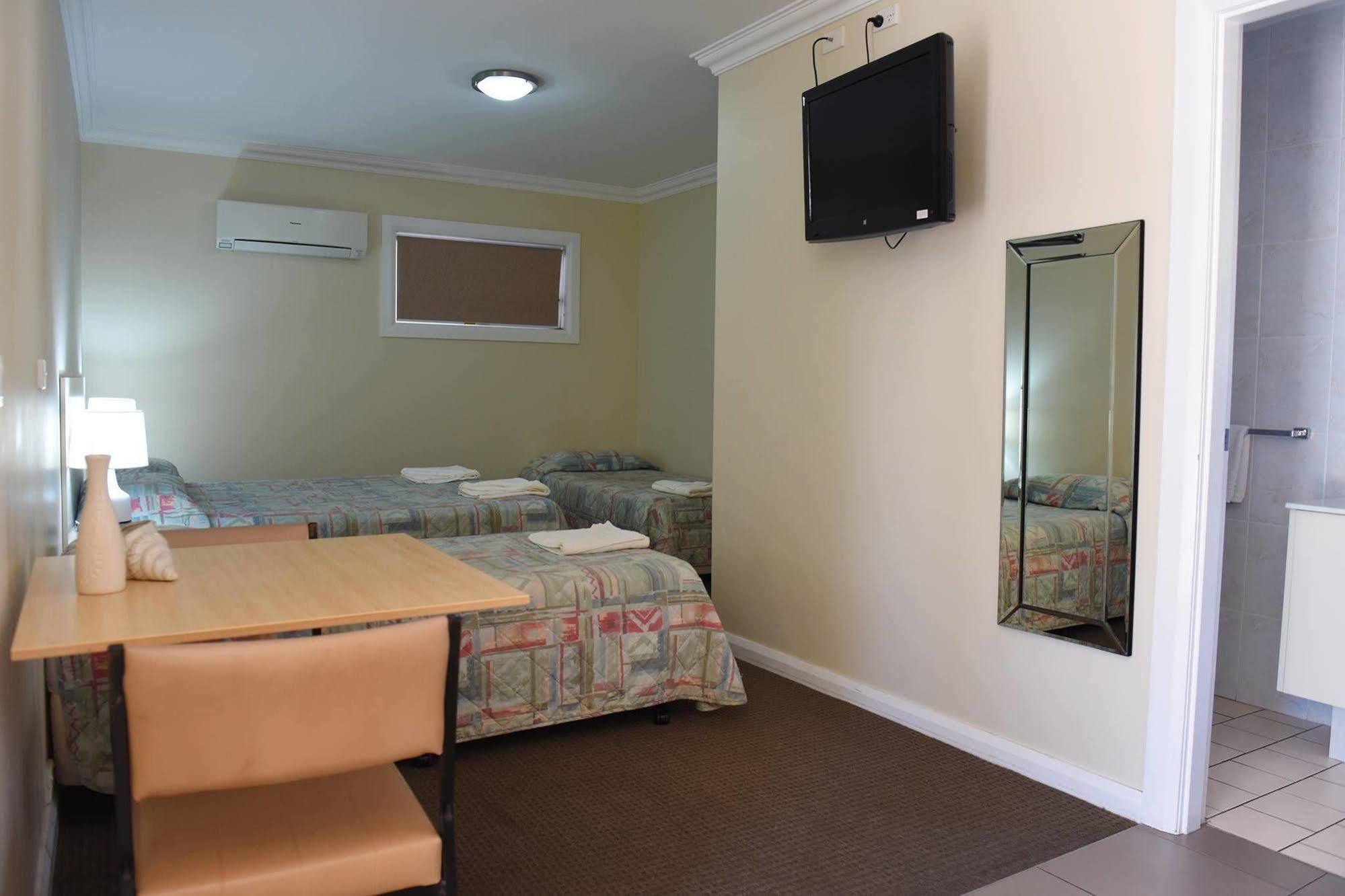 Mia Motel グリフィス エクステリア 写真