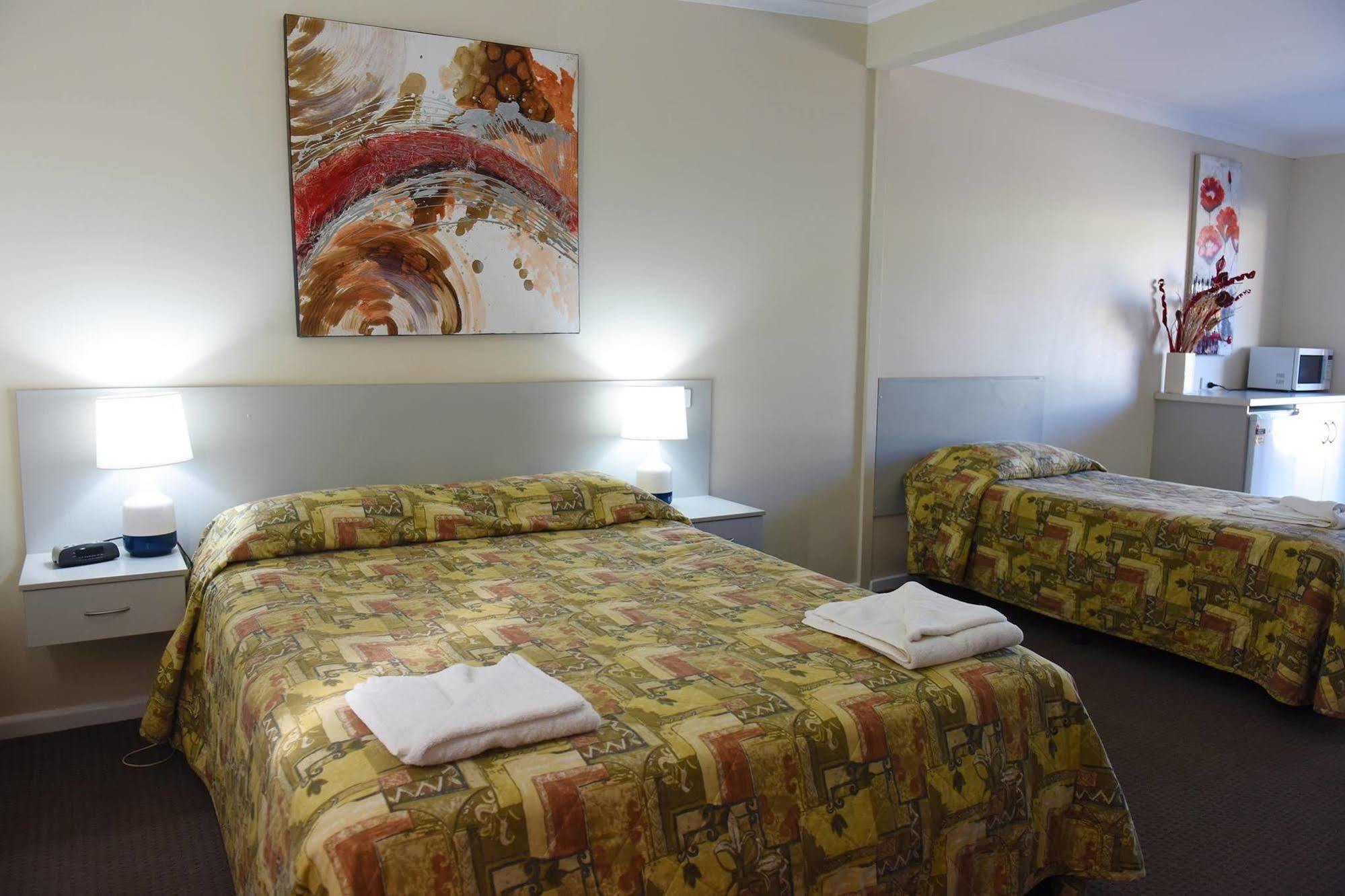 Mia Motel グリフィス エクステリア 写真