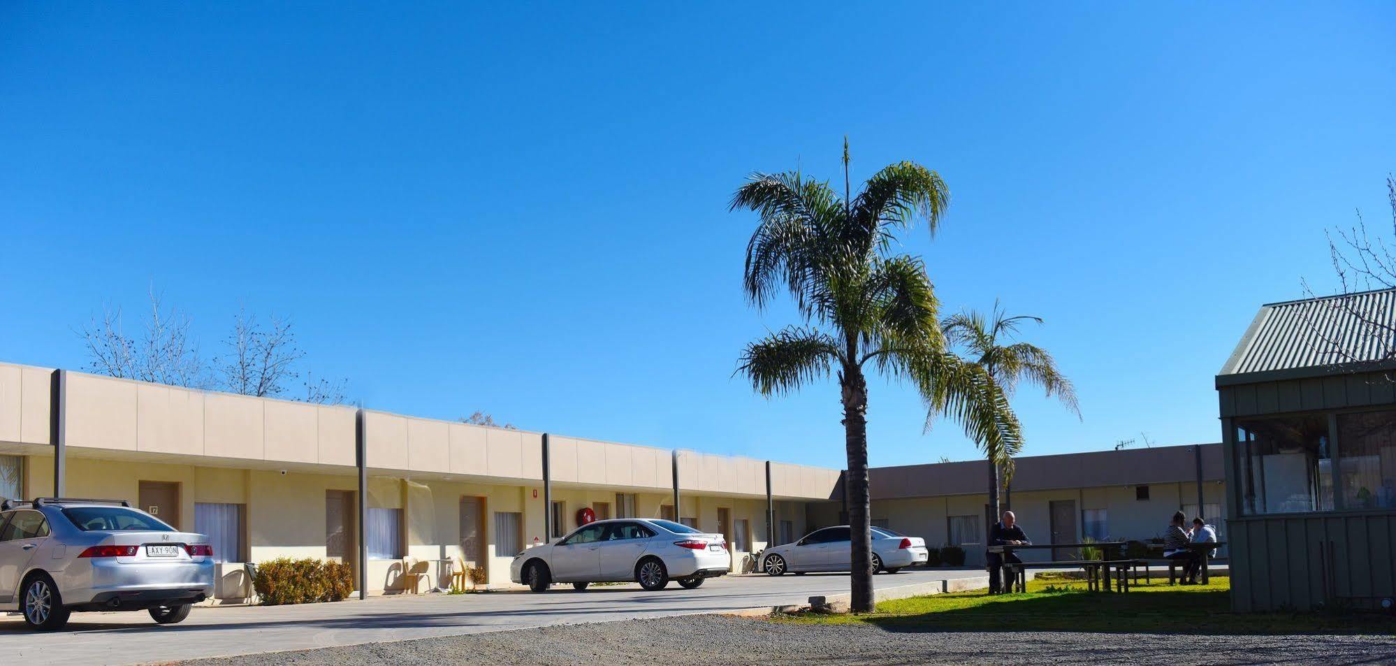 Mia Motel グリフィス エクステリア 写真